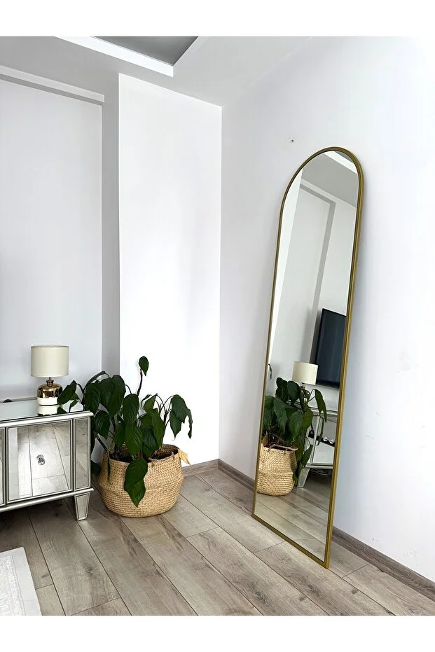 Altın Metal Çerçeveli Ayaklı Boy Aynası 180x60 cm